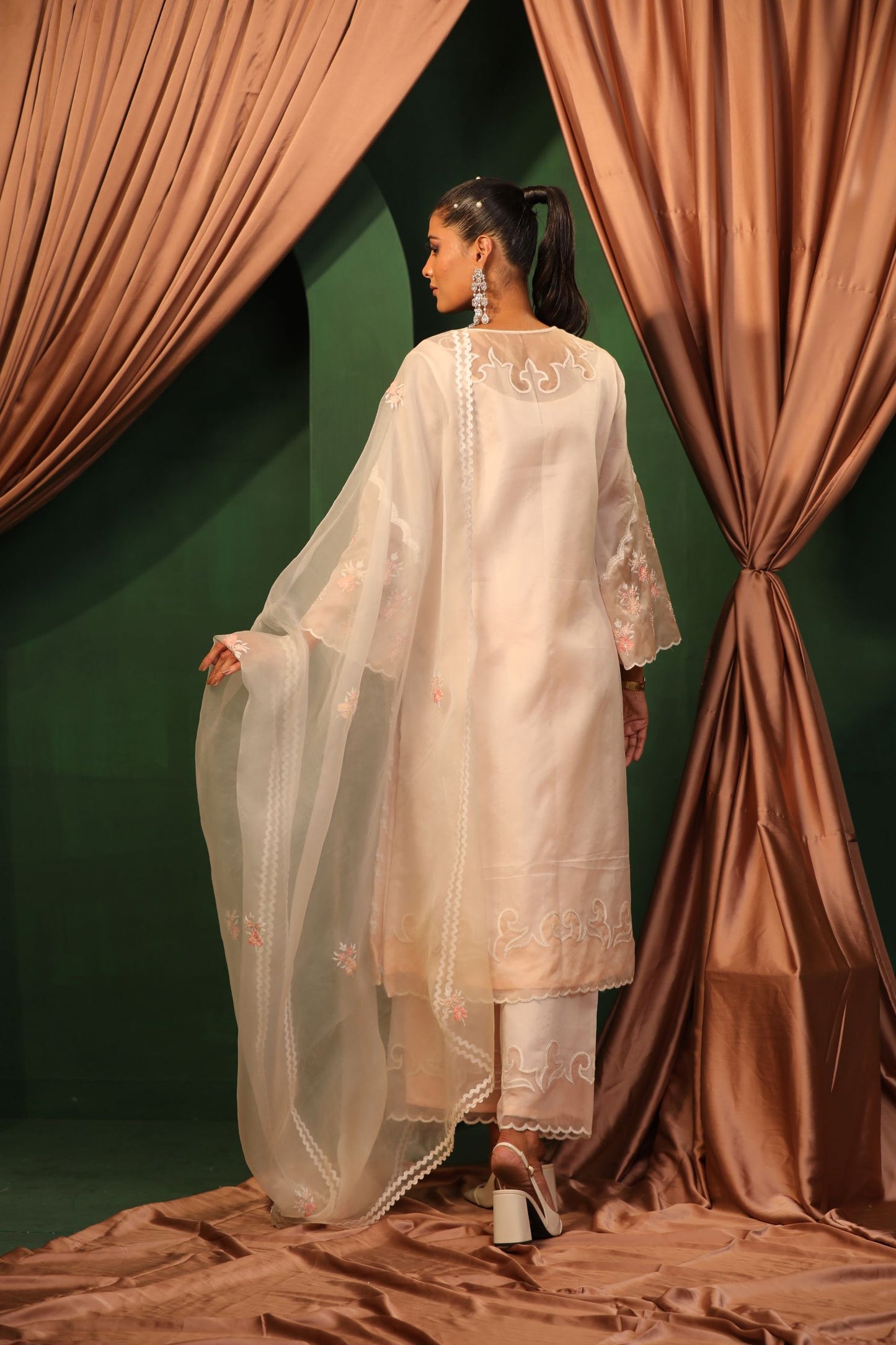 Ivory Illusion 3pc Set