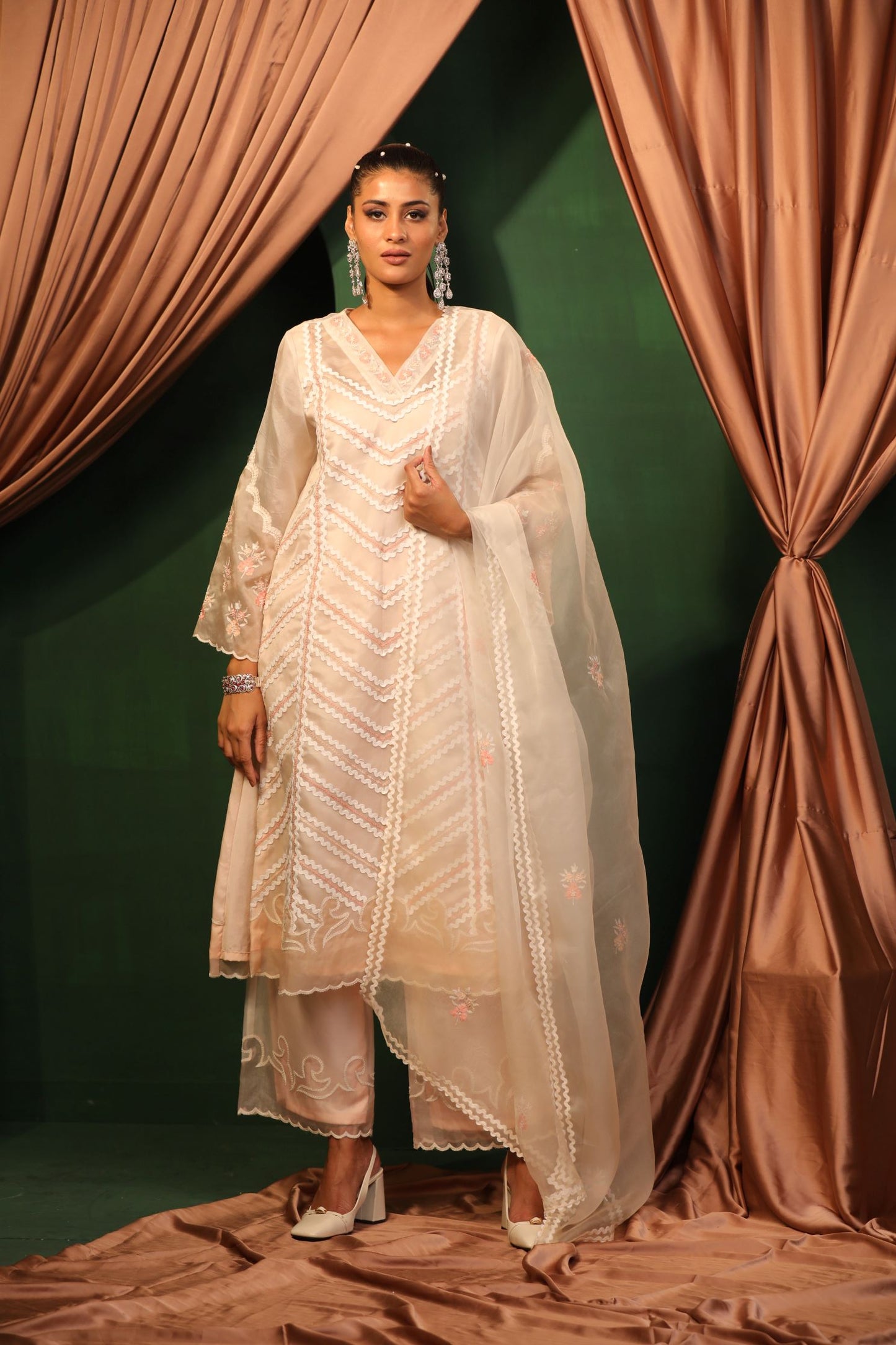 Ivory Illusion 3pc Set